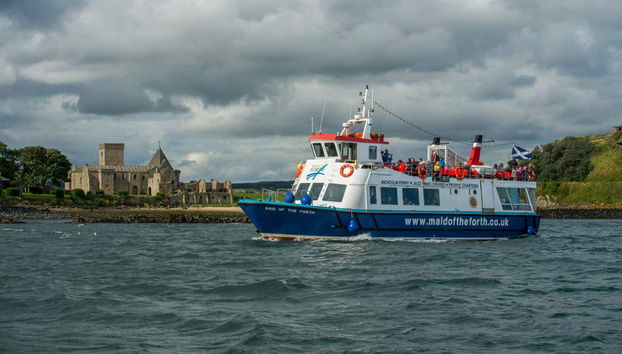 Llegando a la isla Inchcolm