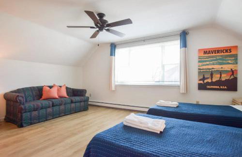 Beach Getaway with Private Backyard - Photo 21