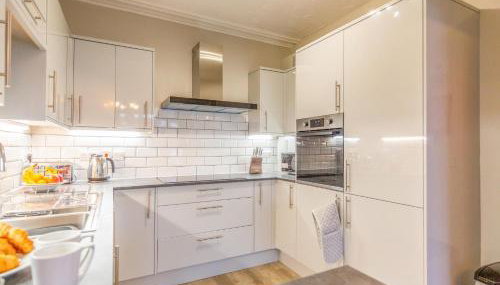 Sully's Cove, stylish apartment near Southwold Pier - Foto 3