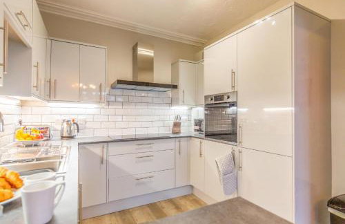 Sully's Cove, stylish apartment near Southwold Pier - Foto 3