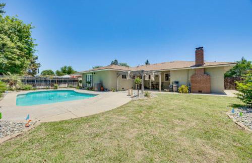 Shop, Hike and Explore Fresno Home with Private Pool! - Foto 30