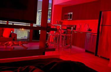 Miami Downtown Brickell Penthouse Studio With Breathtaking Views - Photo 25