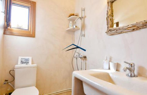 The Charming Waterfront Retreat, with a swimming pool & direct access to the sea, ideal for large families, or a group of friends - Foto 42