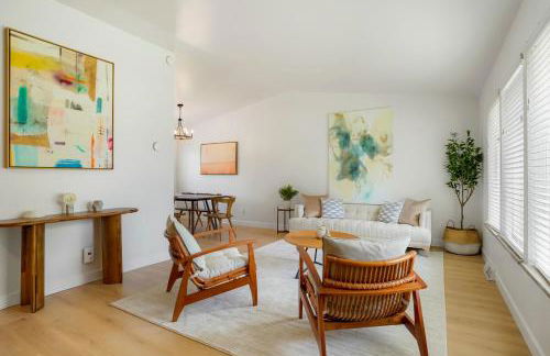 Large Home, 2 Living Rooms, Great for Family/Pets! - Foto 8