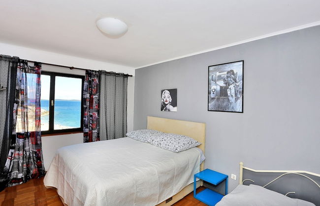 Apartment Located Directly on the Sea, With sea Views and Stunning Views - Photo 2