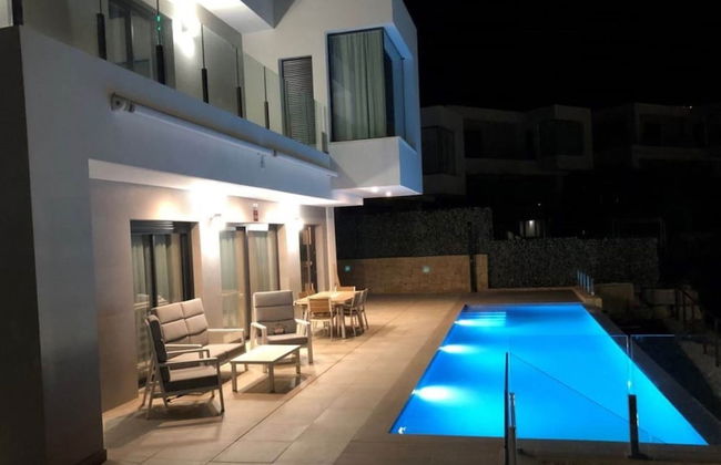 Scenic Villa With Heated Pool - Foto 24