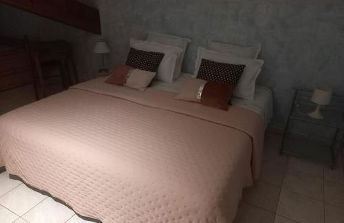 Gite le pigeonnier du figue-haut avec piscine privée à durfort lacapelette - Foto 8