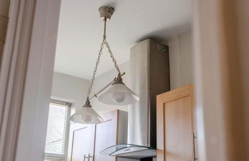 Cosy Apartment in Stunning Didsbury - Photo 15