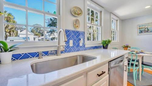 Sea Glass Cottage on Duke - Three Bedrooms Downtown Beaufort - Photo 4