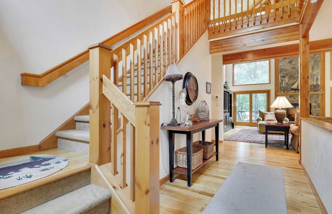 Elk Hollow by Avantstay Lakefront Chalet w/ Game Room & Fire Pit - Photo 14