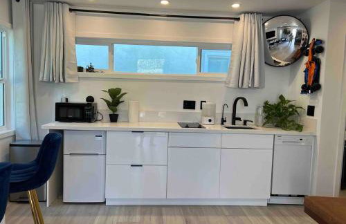 Cute Studio with AC and Backyard - Foto 1