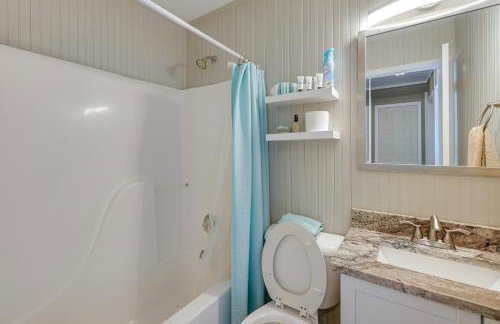 Dock and Fire Pit Stunning Lake Sinclair Home! - Foto 13