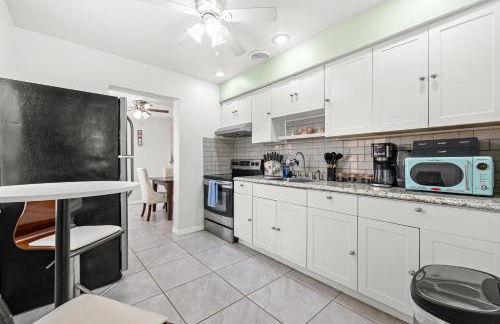 3BR - Beach & Trail - Bikes, Fire Pit, Mini-Golf - Foto 36