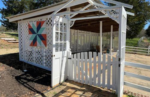 In the Woods by a Pond! Sugar Ranch Guest House! - Foto 62