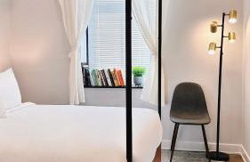 Extra-Large Downtown 5B2B Apt with Private Kitchen, Near Brown, Walk to Convention Center & PPAC - Foto 22