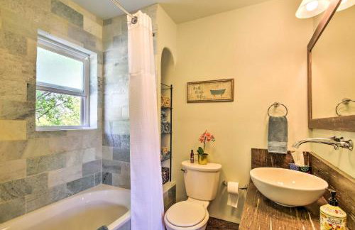 Cozy Home w/ Media Room: Short Walk to Taos Plaza! - Foto 15
