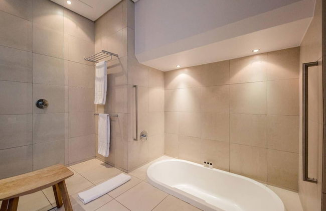 Spacious Holiday Apartment With Pool in Trendy De Waterkant Loader Apartment - Foto 8