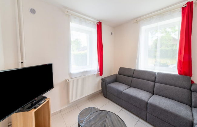 Family Villa Near Lake - Photo 18