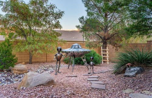 A super variety of games, golf carts, & unique decor near Zion National Park! - Foto 27