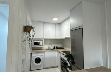 Apartamento con Terraza,Piscina,Playa y Aire acondicionado - Photo 22