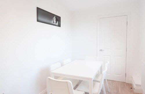 The Comet - A Home with 4 Bedrooms and 3 Bathrooms near Alton Towers for You - Foto 17