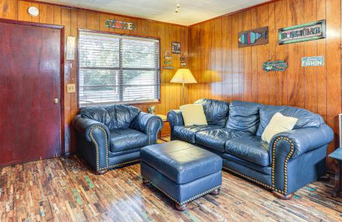 Shared Dock and Yard Greers Ferry Lake Home! - Foto 4