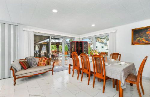 Sanctuary-5BR Home for Extended Stays & Family Comfort - Foto 6