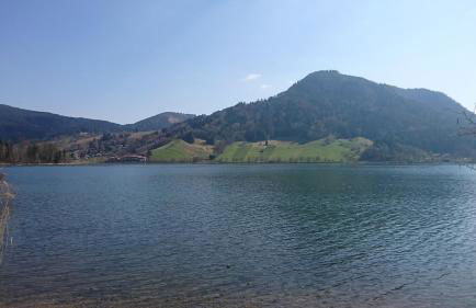 Maurers Schlierseetraum 1 hochwertige Erdgeschosswohnung mit allen Raffinessen erfreut sich auch Urlauber idealerweise für Paar mit Kindern geeignet und Vierbeiner Dank des tollen Zauns auf der Terrasse stylisch und edel von der Ausstattung mit 64 qm - Foto 29