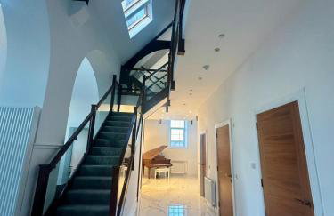 The Bell Tower - Foto 39