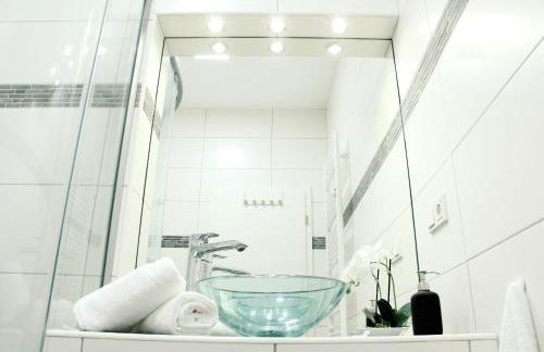 superior Apartment mit WiFi l 400m bis Uni l Messe l IGA 27 l Zoo Dui - Photo 15