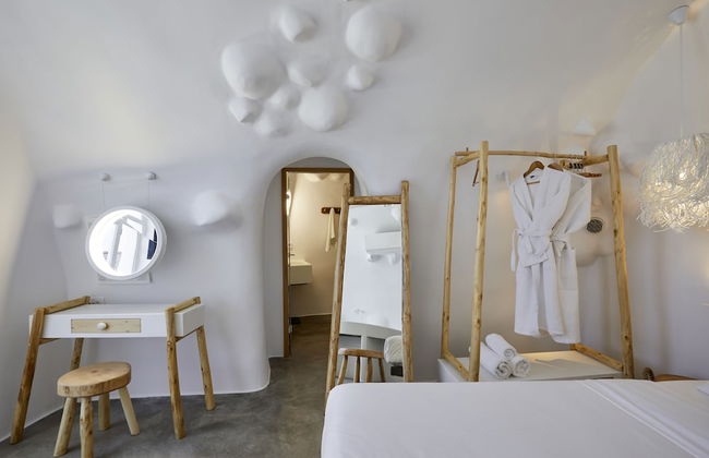 Theano Cave Suites & Villas - Photo 26