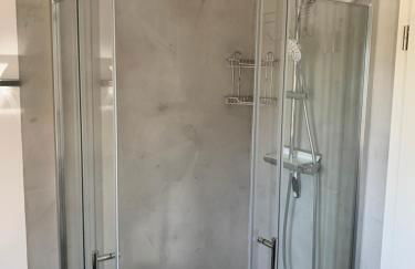 -Fewo Benz- Exklusive Ferienwohnung im Stadtzentrum von Wittenberge Modernes Ambiente, 3 Einzelzimmer für bis zu 6 Gäste - voll ausgestattet mit Waipu-TV und High-Speed-WLAN Bettwäsche und Handtücher inklusive! - Foto 22