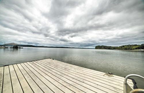 Kentucky Lake Cabin with Private Dock and Fire Pit - Foto 22
