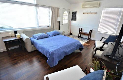 Remodeled, Grill, Outside Seating, Dock, Swimming - Photo 30