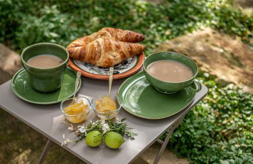 Olive Lemon Biophilic House & Lush Forest Garden - Foto 41