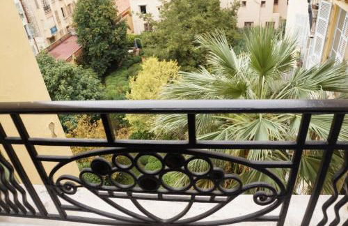 Charming studio overlooking a beautiful garden - Foto 6