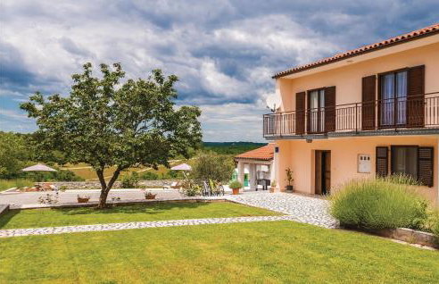 Beautiful Apartment In Hrboki With Wifi - Photo 22