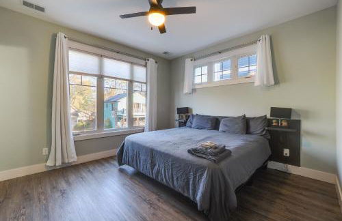 Walk to Front St! Traverse City Condo Near Skiing - Photo 13