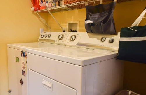 Beautiful backyard pool deeded beach rights - Foto 29