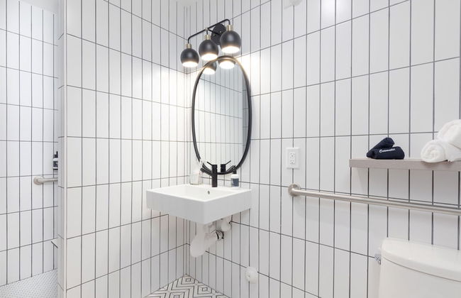 Kasa Collins Park Miami Beach Convention Center - Photo 51