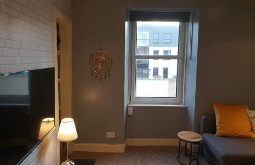 Modern Broughton Apartment - Walk to City Centre and St James Quarter - Foto 25