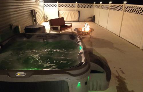 Queen Bed With a Hot-tub And Pool Table - Foto 4