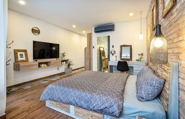 Place In Saigon - Photo 3