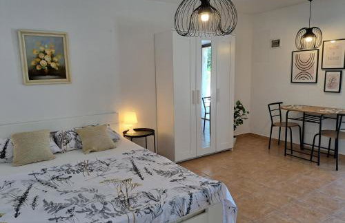 Apartments Dandić - Photo 4