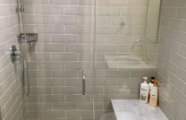 Historic ShawLeDroit Park Gem - 1 Bedroom on U St - Foto 13