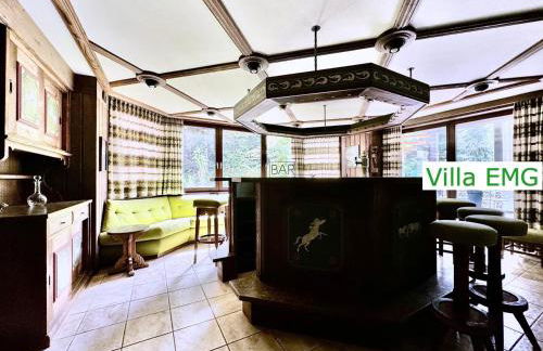 Luxury Ferienhaus Spa Villa Gernsbach mit Pool, Sauna, Garten, Kamin bis 22 Personen - Foto 44