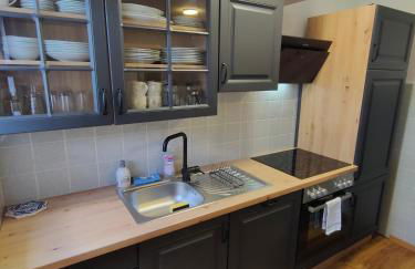 Large Central Apartment - MODERN & Fully Equipped - near fair - Photo 7