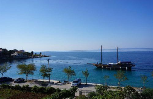 Apartments Ivan Sea View in Peaceful Lun - Photo 63