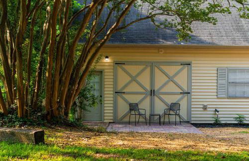 Peaceful & Modern Historic Norcross Home - Foto 6