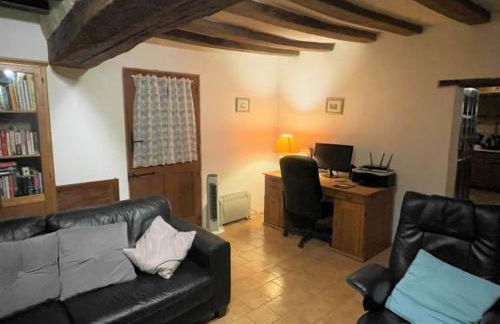 La Maison Tournesol - 3 bedroom house with large garden near Saumur - Photo 4